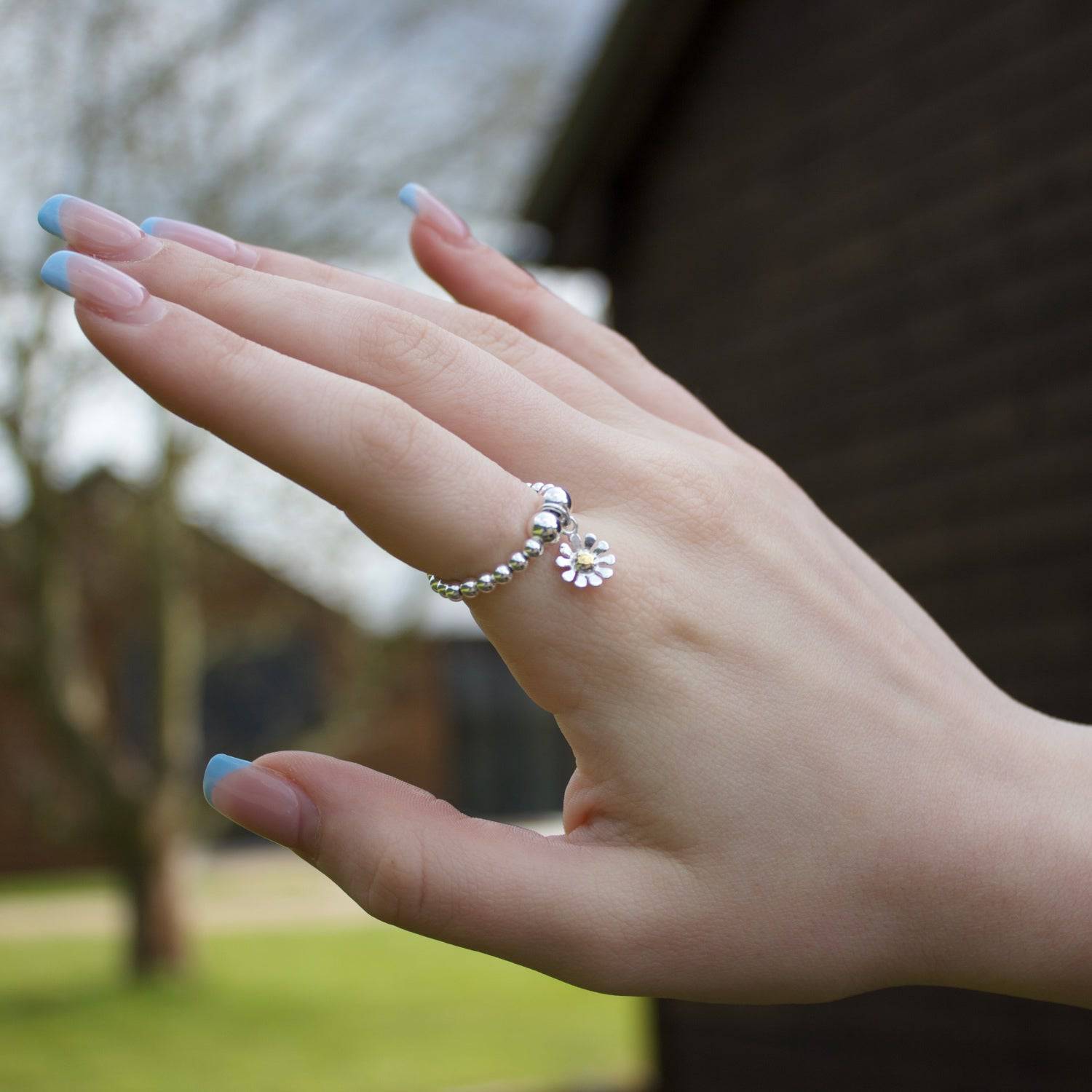 Daisy on Silver Ball Bead Ring - MYLEE London