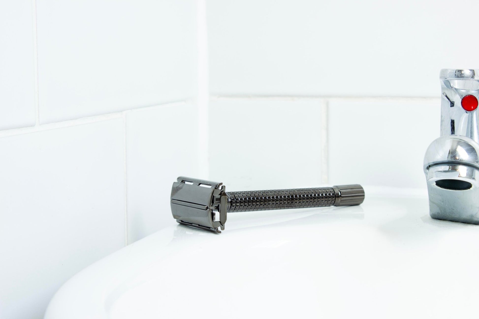 Personalised Traditional Twist Safety Razor - MYLEE London